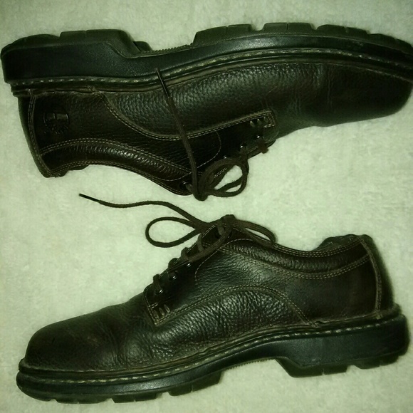 Shoes - Picture 3 of 4